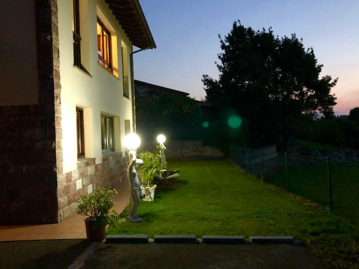 Casa Frente A Los Bufones De Pria Villa Llames de Pría Kültér fotó