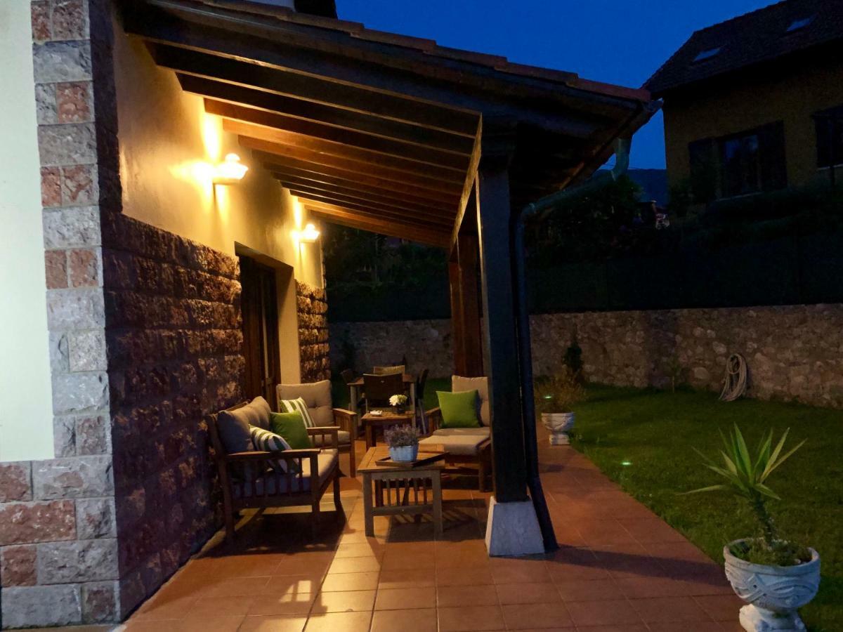 Casa Frente A Los Bufones De Pria Villa Llames de Pría Kültér fotó